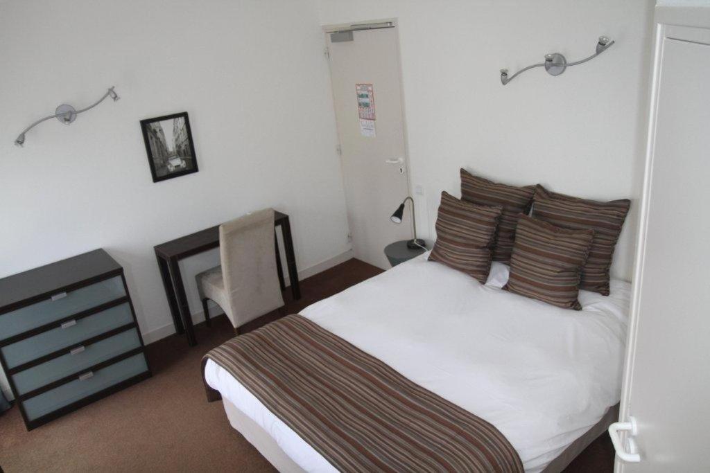 Hotel Le Suroit Perros-Guirec Oda fotoğraf