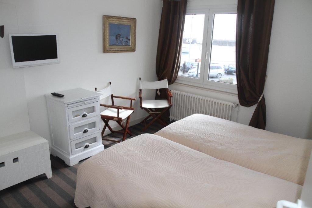 Hotel Le Suroit Perros-Guirec Oda fotoğraf