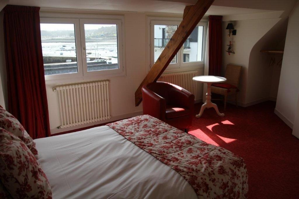 Hotel Le Suroit Perros-Guirec Oda fotoğraf